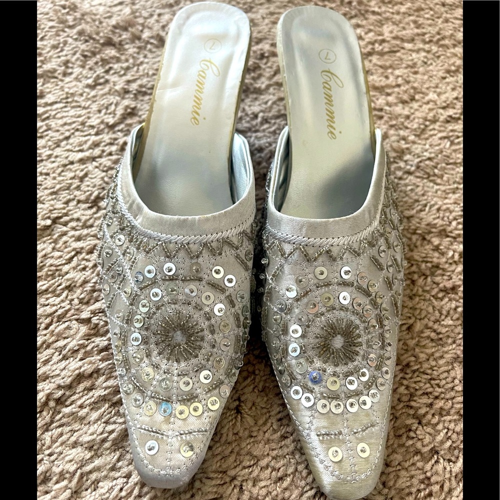 Indian Silver Sparkly Women’s Shoes! (Good Condition)